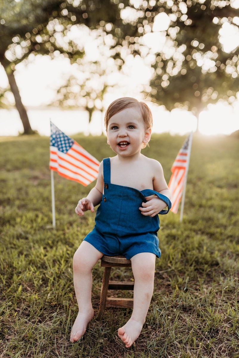 somesumm's tweet photo. I made one cute boy 🇺🇸💙 https://t.co/RrmKAQr7px