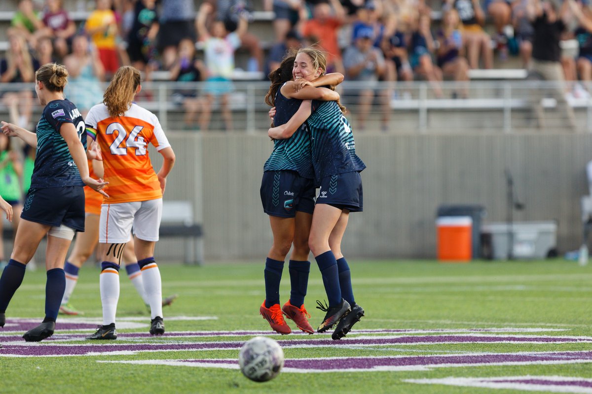 digital_gopher's tweet image. Photo galleries from all of the @MNAuroraFC  home matches this season are uploaded.
digitalgopher.com/Sports/MN-Auro…
#USLW #ForTheW