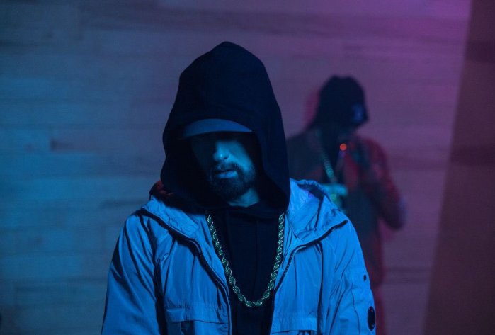 10millionusers's tweet photo. . @Eminem @SnoopDogg Nah this pic of the goat goes too hard…. Especially with snoop lightin up in the back. https://t.co/pIxtZcRadG