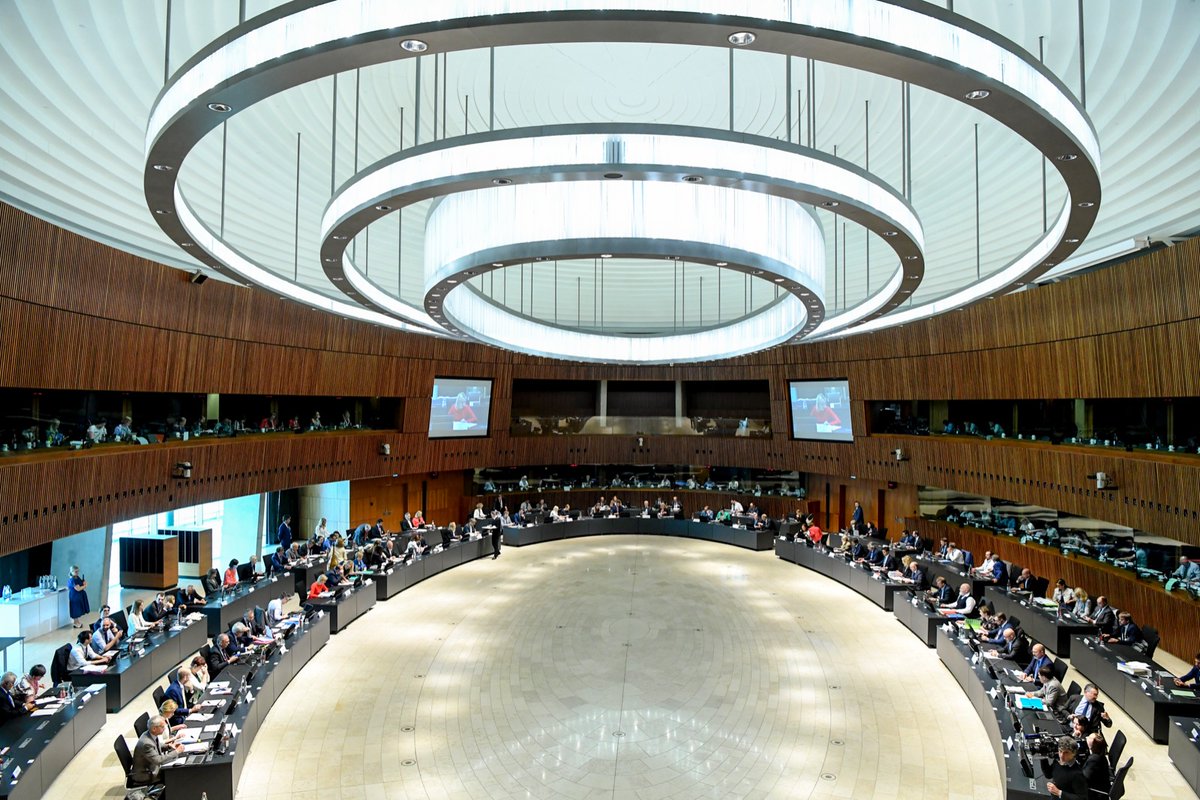 RPFranceUE's tweet photo. 🔴#FitFor55 | Le Conseil des ministres 🇪🇺 chargés de l’environnement a adopté des orientations générales sur 5 textes du Paquet « Fit For 55 » ⤵️

#PFUE2022 #ENVI @AgnesRunacher https://t.co/Zt9yThcpX0