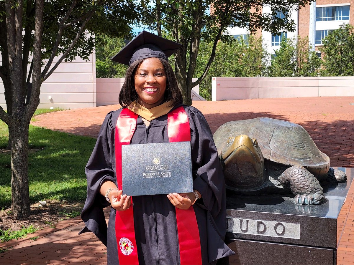 SDusonMD's tweet photo. Today, I graduated from the Executive MBA program @SmithSchool!! We did it cohort #21! Thank you to the amazing faculty and staff for cultivating such an enriching learning environment.  Thank you to my awesome family for your unrelenting support! #SmithGrad
#EMBA https://t.co/SE9jTrf33w