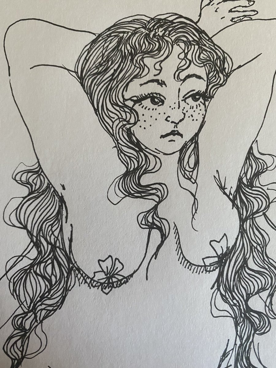 LadylikeLibra's tweet photo. sleepy fairy stretch 🌸 https://t.co/ZRjDC4KG0v
