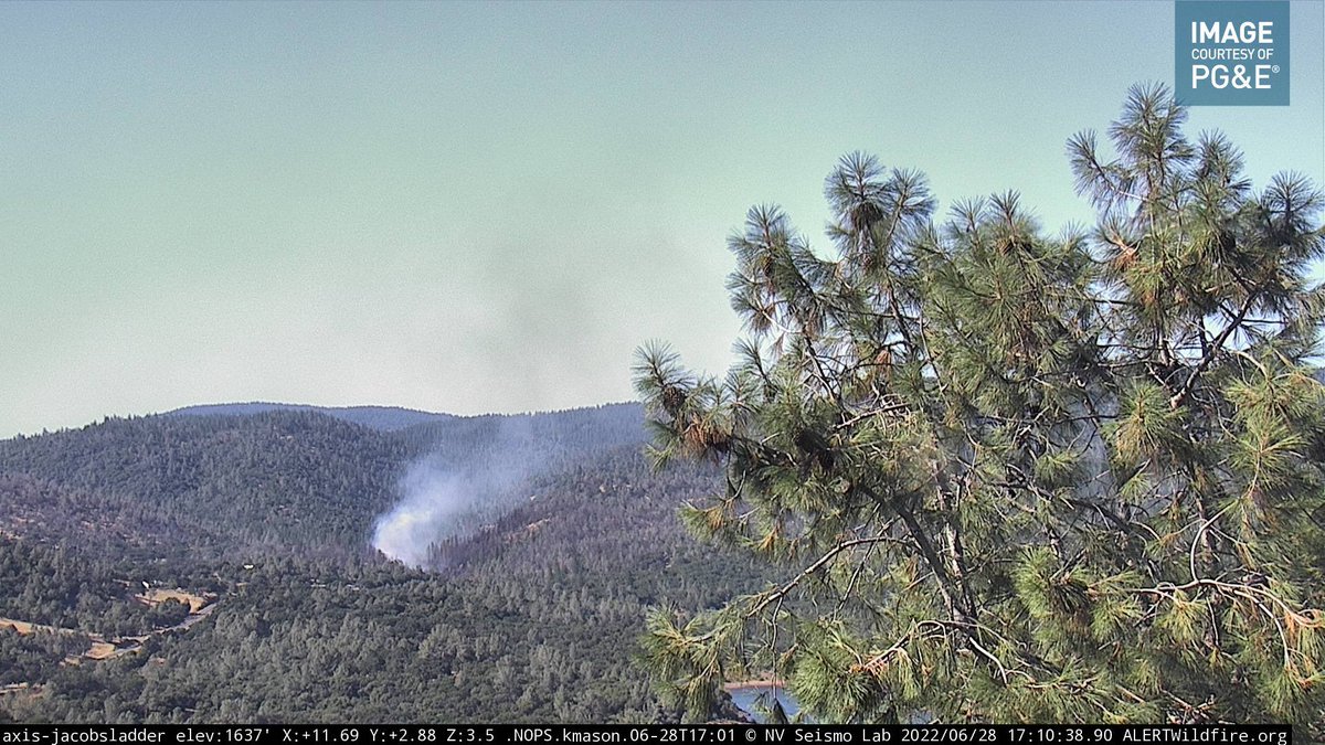 DanielFireTruck's tweet photo. #WillowsFire near the #RicesFire. https://t.co/XWb7HtVmtp