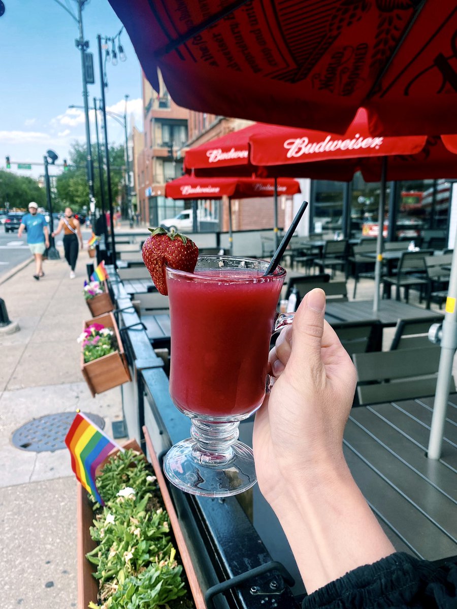 Fatpour Wicker Park tweet media