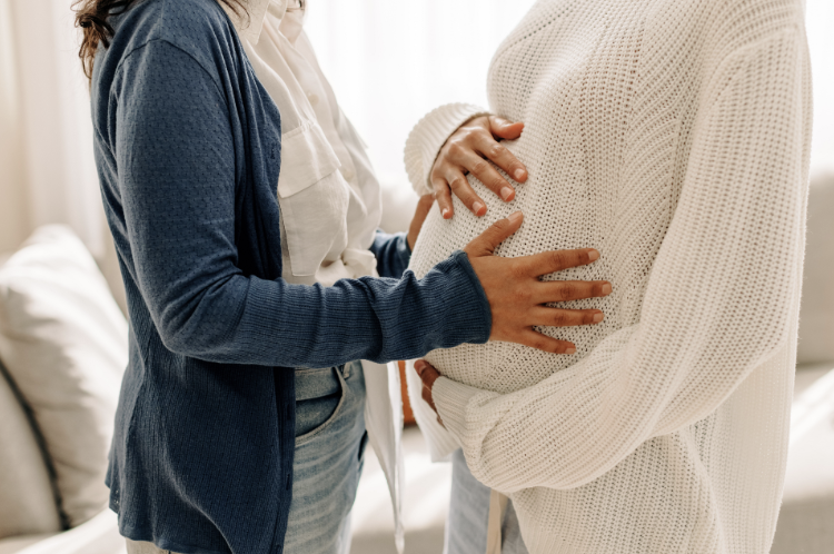 DonorConcierge's tweet photo. A #surrogacy journey can feel overwhelming. Read on for our top tips to make the #surrogacyprocess more efficient and less stressful: https://t.co/Ho5Wx0HIj1
 
#gestationalcarrier #surrogatemother https://t.co/RKt6hl3ssC
