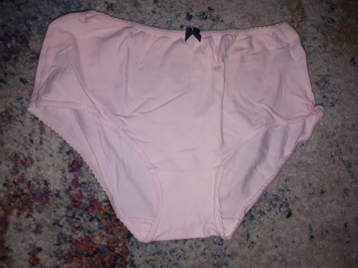 ChloePattern's tweet photo. Some #silk #cotton #lace #pinks #black #white #lilac coloured #panties just message me x https://t.co/zk06eSvwFh