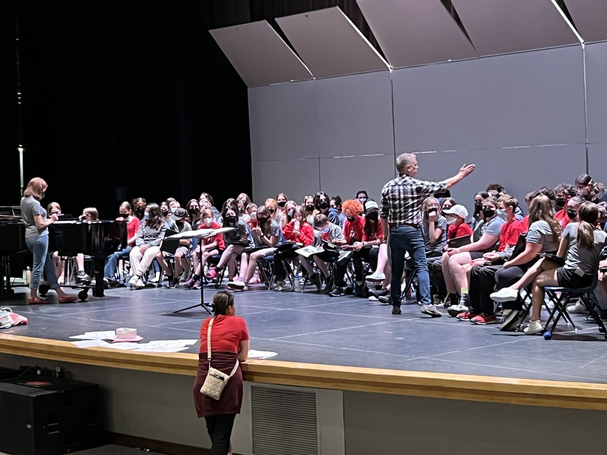 UnisongCanada's tweet photo. 11:30am ET Star-Studded Televised Performance (Lebreton Flats and on CBC)

3:00pm ET Closing performance with the @NACOrchCNA  (National Arts Centre -Southam Hall)

4:00pm Unisong Massed Ensemble Chorus (National Arts Centre - Canal Foyer)

@CanadasNAC #CanadaDay2022 https://t.co/pfNCzYpJUp
