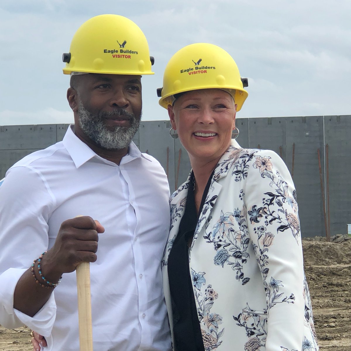 LittlePotatoCo's tweet image. Today we broke ground at the soon-to-be new home of The Little Potato Company's state-of-the-art Canadian head office and packaging facility.