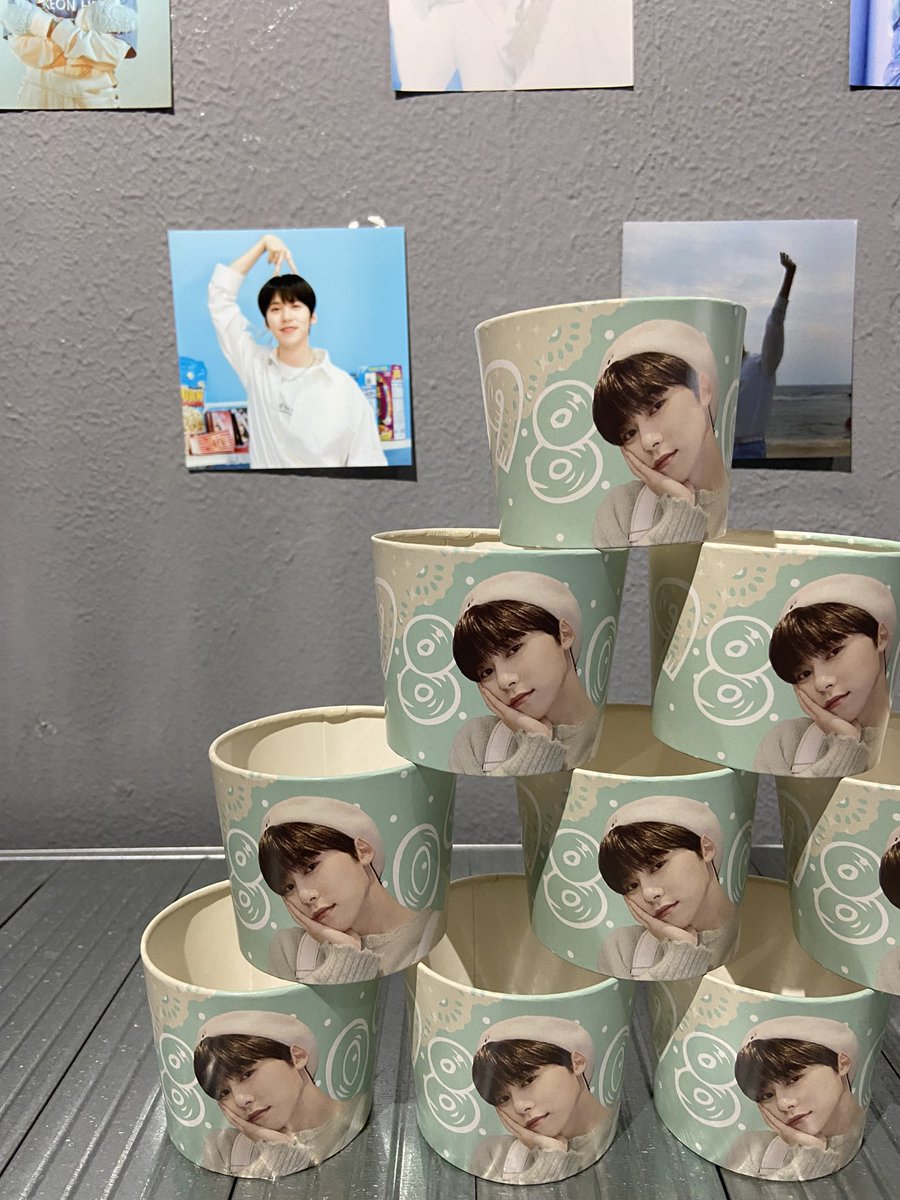 oneus_bts's tweet photo. この前名古屋のゴニちゃんカプホお迎えに行った💓💞可愛すぎて天使だった〜👼🏻𓈒𓂂𓏸
@keonhee_day 

トレカ1枚しか貰えなかったんだけど(トッキズ貰えて飛び上がりました。)普通2枚貰えるよね？今日またもう1つお迎えしに行くつもりだから言ってみようかな。 https://t.co/pM11oXJK5Q