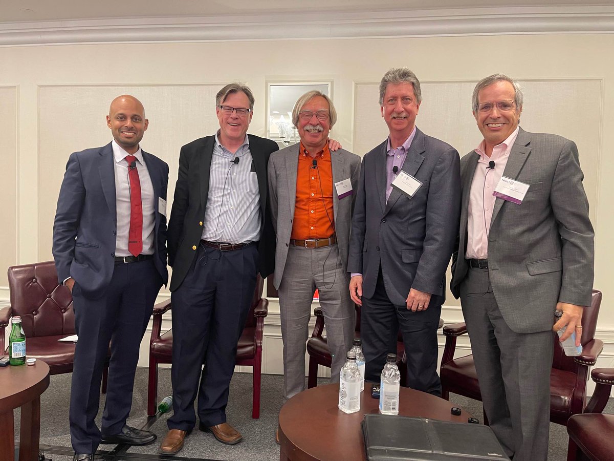 Fun at The Great Academic #celltherapy Debate hosted by <a href="/Asthika/">Asthika Goonewardene</a> <a href="/TruistNews/">Truist Bank</a> Symposia-cell moderated by Chuck Drake VP Immuno-Oncology <a href="/JanssenGlobal/">JNJInnovative Medicine</a> w/Adrian Hayday <a href="/KingsCollegeLon/">King's College London</a> (gammadelta T cells), Michael Caligiuri <a href="/cityofhope/">City of Hope</a> (NK), me <a href="/PennMedicine/">Penn Medicine</a> (alphabeta T cells)