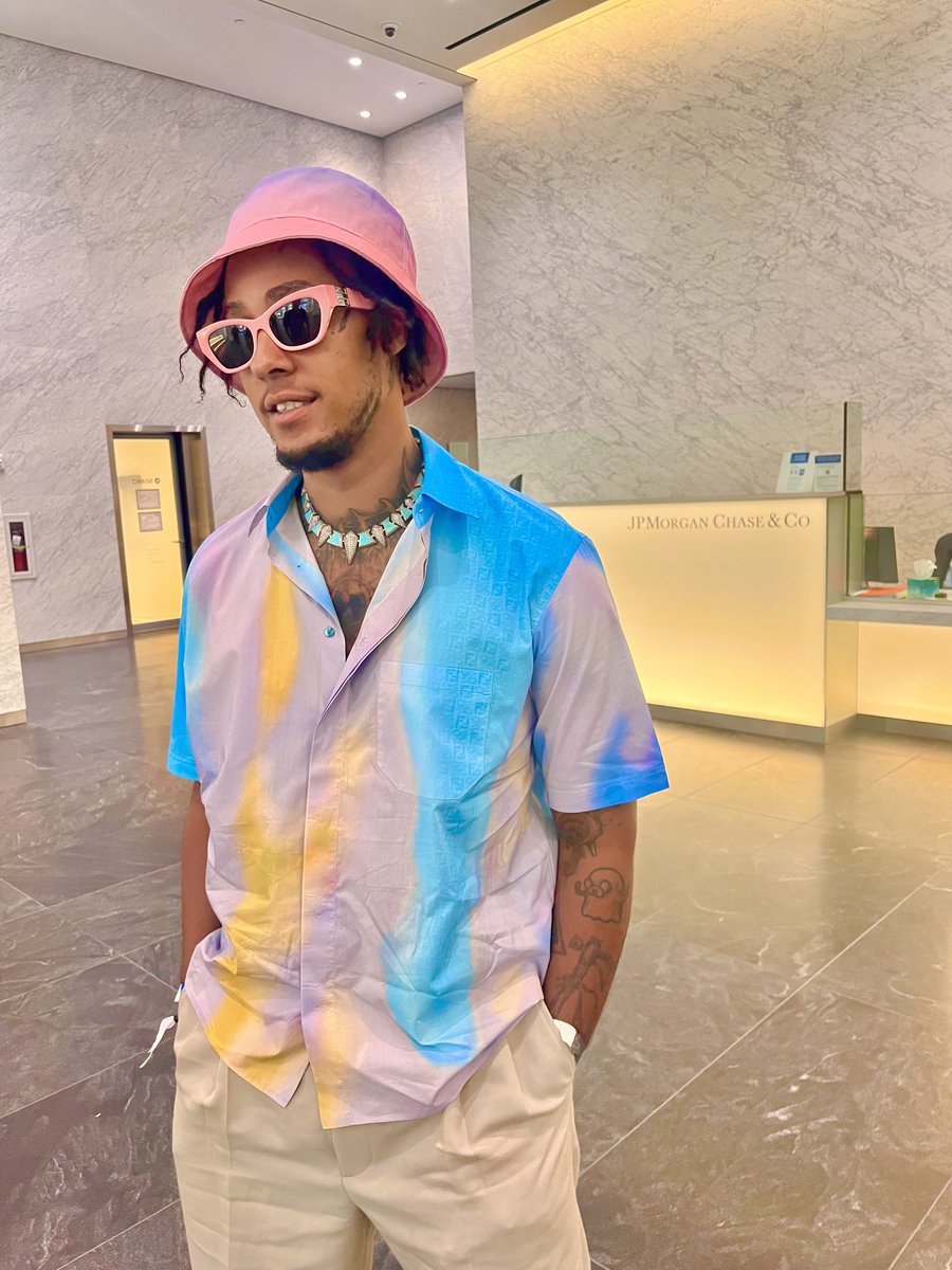 coryvanlew's tweet photo. What y’all know bout the JP Morgan art collection?
https://t.co/oJKrrTRM1g https://t.co/hQoHdgNnYm