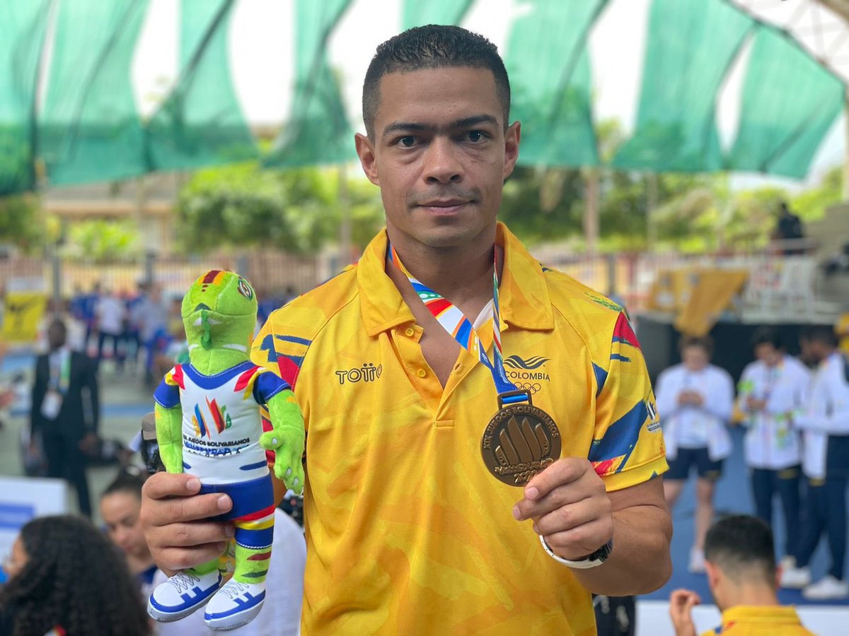 Universidad del Magdalena (@unimagdalena) on Twitter photo ¡Qué orgullo! Nueva medalla de oro para nuestros estudiantes 🥇👏🏽
Guillermo Ramírez Gutiérrez del Profesional en Deporte – del <a href="/CreoUnimag/">Creo Unimagdalena</a> - logra medalla de oro, en el Equipo Masculino de Kumite, en los XIX Juegos Bolivarianos.
¡Enhorabuena! 🥳
#OrgulloUM
#UMSiembraTalento ¡Qué orgullo! Nueva medalla de oro para nuestros estudiantes 🥇👏🏽
Guillermo Ramírez Gutiérrez del Profesional en Deporte – del <a href="/CreoUnimag/">Creo Unimagdalena</a> - logra medalla de oro, en el Equipo Masculino de Kumite, en los XIX Juegos Bolivarianos.
¡Enhorabuena! 🥳
#OrgulloUM
#UMSiembraTalento
