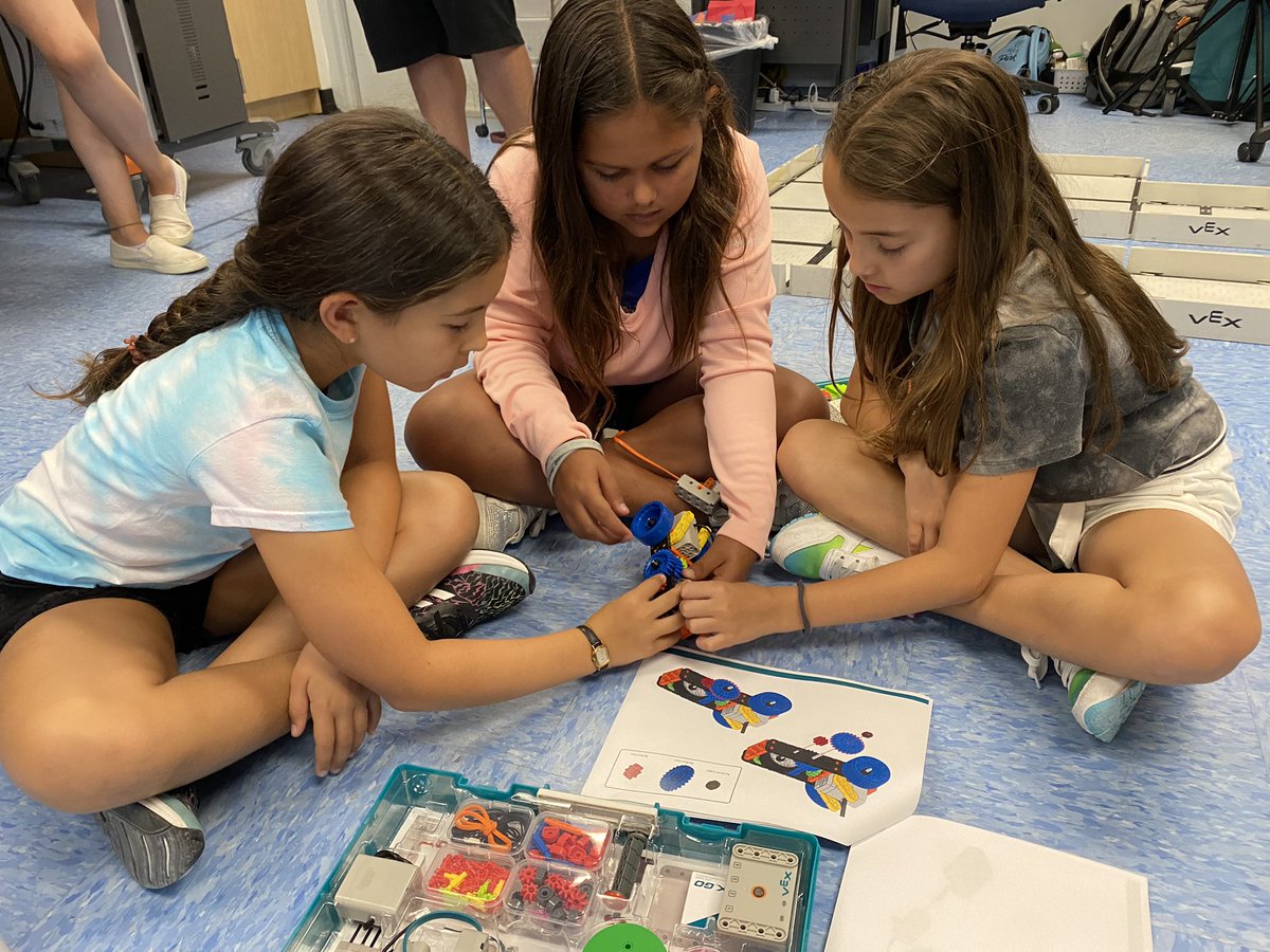 Working summer camp gives me an opportunity to try new things without the pressure. Today we all started exploring using Vex Go robots with our 4th/5th grade campers. <a href="/GulliverPrep_/">Gulliver Preparatory School</a> <a href="/VEXRobotics/">VEX Robotics</a> <a href="/nileend/">Nila DePalo</a>