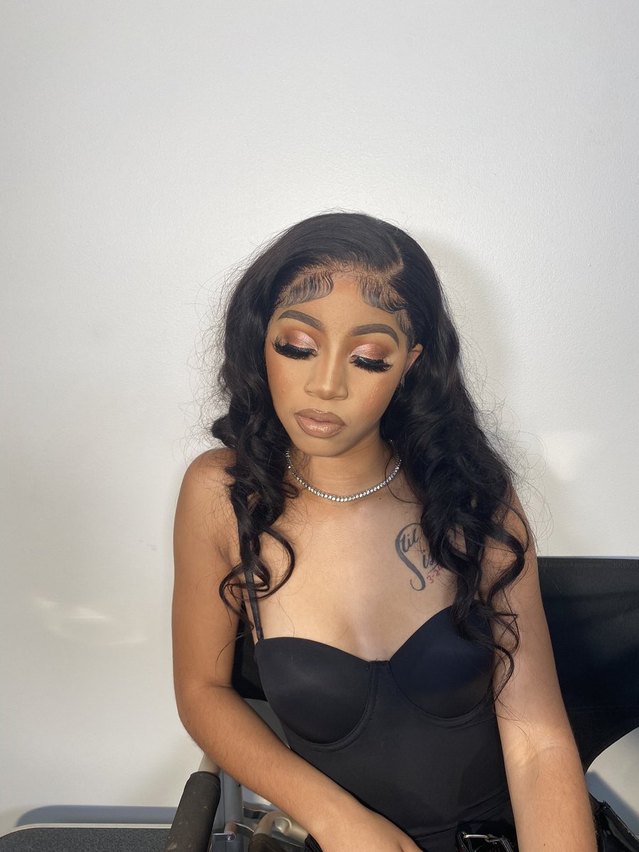 shayrackzz's tweet photo. it cost $0 &amp; only takes a moment to like, retweet or comment on my small business. i’m an upcoming makeup artist located in tallahassee. help my hustle @_beatbyshay on IG grow &amp; show me love 💜 https://t.co/NKjWX1TYrl