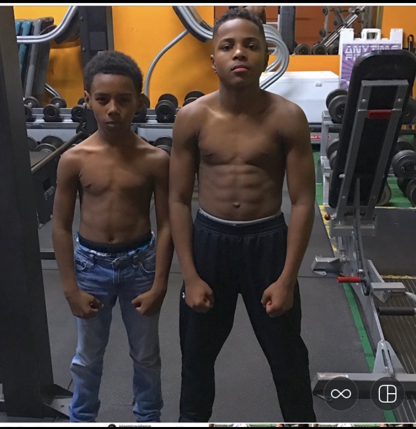 lowstro24's tweet image. 5th grade 9th grade and last year .... this year clocking in at 215 🧱 solid yoga twice a week God Willing I will be READY! #Chipchasing 🧗🏾‍♂️@Tartans_FB