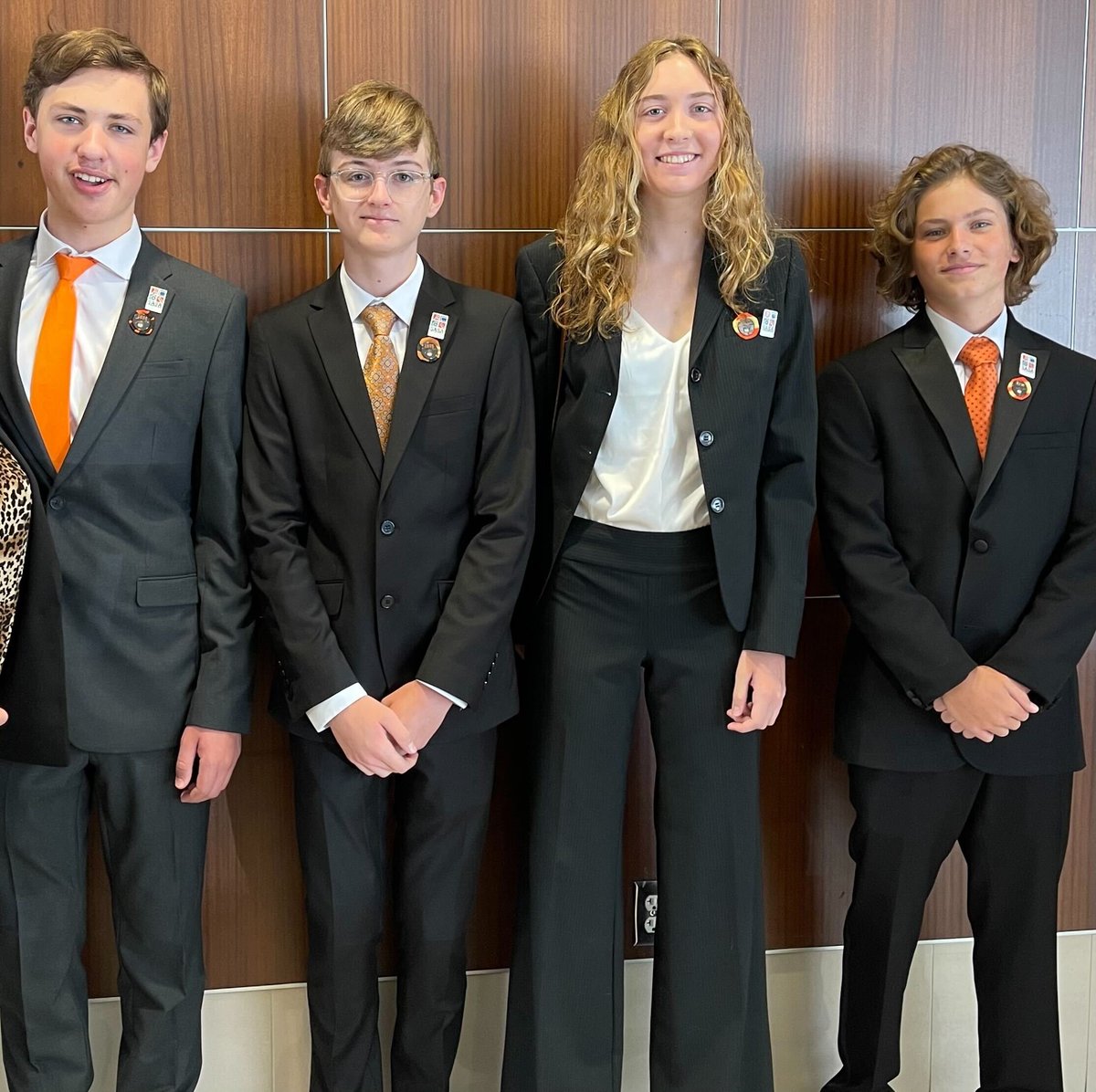 FIRST in Texas 1296 team members are ready to talk to congressman about the importance of STEM funding. 
#sasanac2022 #MakeItLoud #JFND
