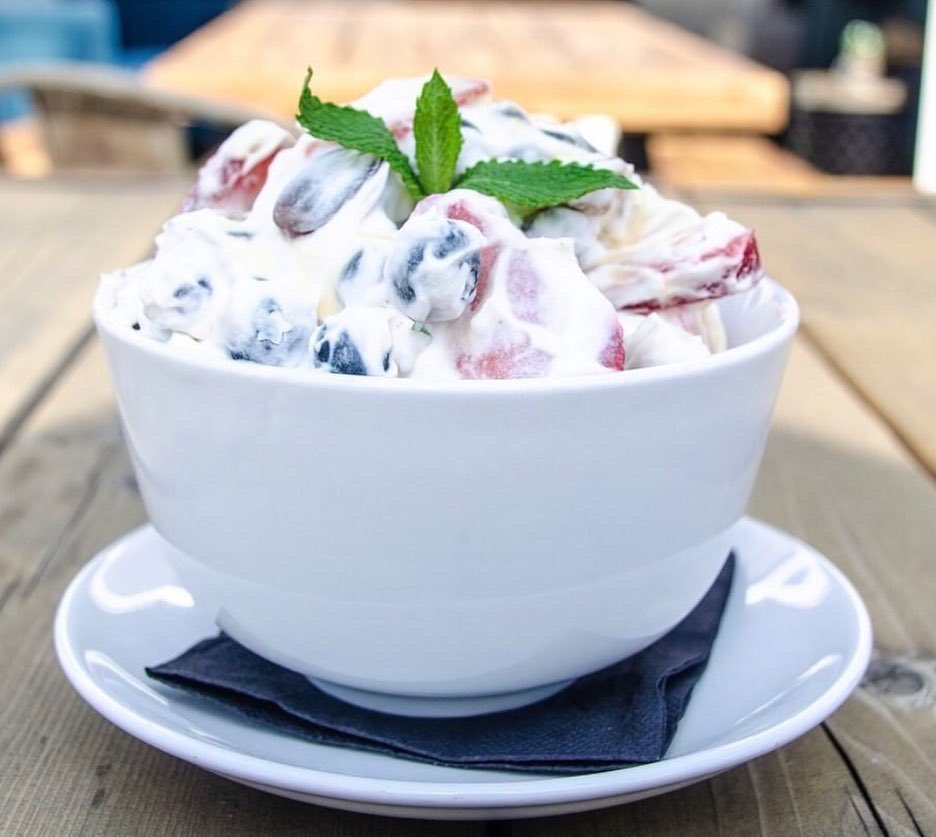 ChefKevinBelton's tweet photo. Berry goodness today on @WWLTV #berrygoodness #fluff #berries #deliciousness #cookingsegment #cookinwithchefkevin #beon4 https://t.co/vzxvxjfySR