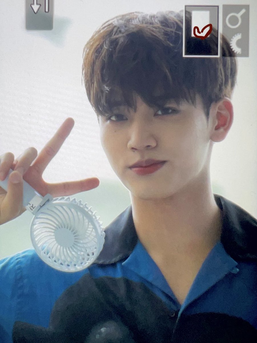 AboutHYUK_'s tweet photo. 220629 미니팬미팅

#OMEGA_X #오메가엑스 
#HYUK #혁 #양혁 

@OmegaX_members https://t.co/qnIxBiFSnM