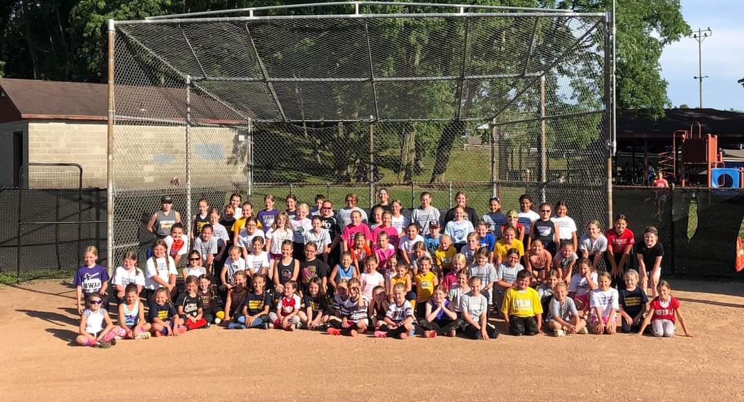 BeepBeepPLR's tweet photo. Great night for our Roadrunners Softball clinic. Thanks to all the coaches and players that helped and all the kids that came out.. https://t.co/q9pQcyj8BY
