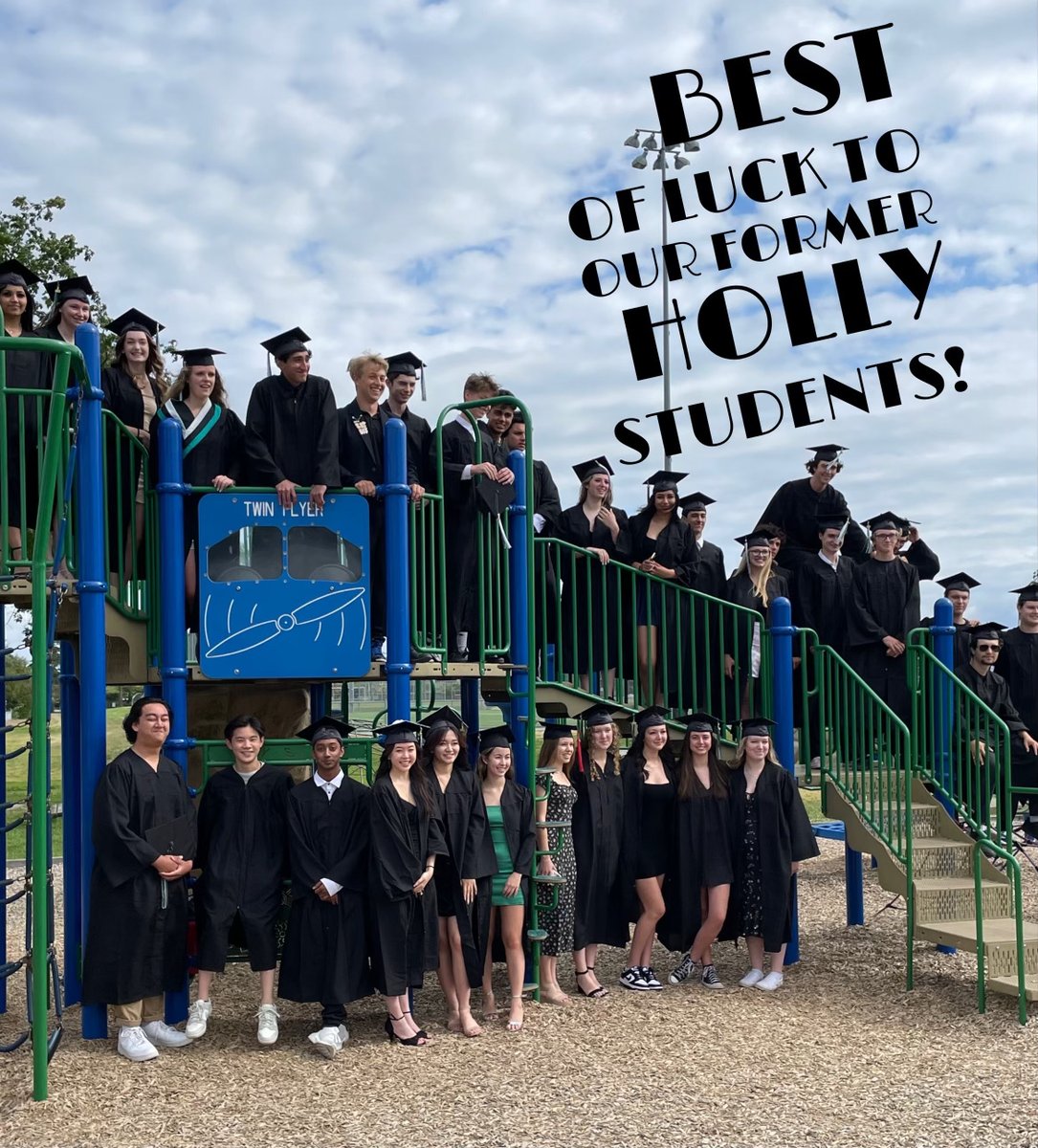 Grade 12 Holly Graduates walk the halls again! Congratulations graduating class of 2022 ❤️🐝
#traditions #hollycommunity #foreverahollyhornet🐝