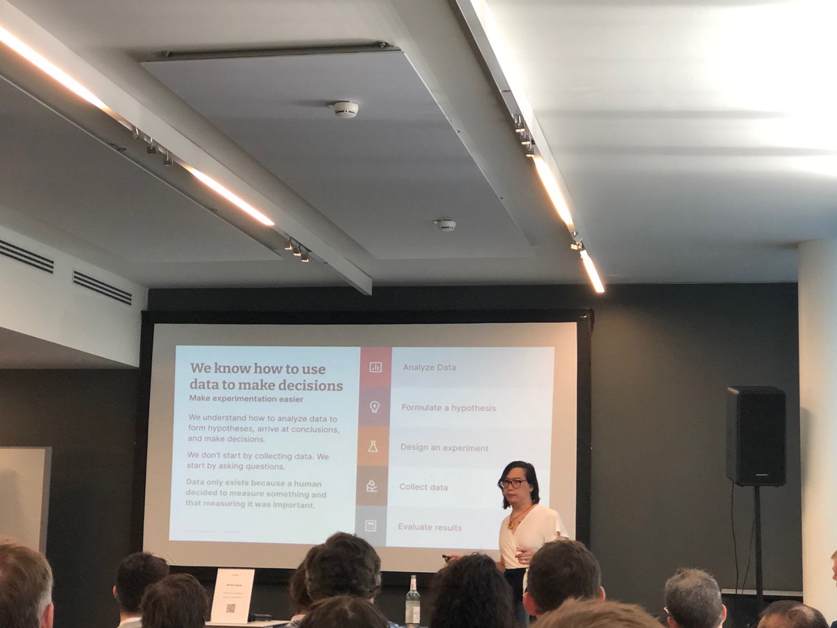 svnwnk's tweet image. #xconf &quot;you start with data, analyze it, create your hypothesis on it and then you build for the data you need, collect and evaluate it.&quot; #DataMesh