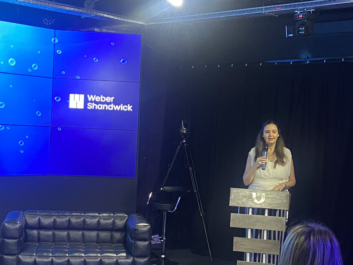 burgosusana's tweet photo. En una nueva #LaPeceraWS de @WS_Spain, dedicada a la #InteligenciaArtificial y sus aplicaciones al mundo de la empresa y las AAPP. Presenta el acto @rcapellas, codirectora general de la agencia. Estamos en @TheValleyDBS, espacio perfecto para celebrar este evento. https://t.co/2ILSG167eL