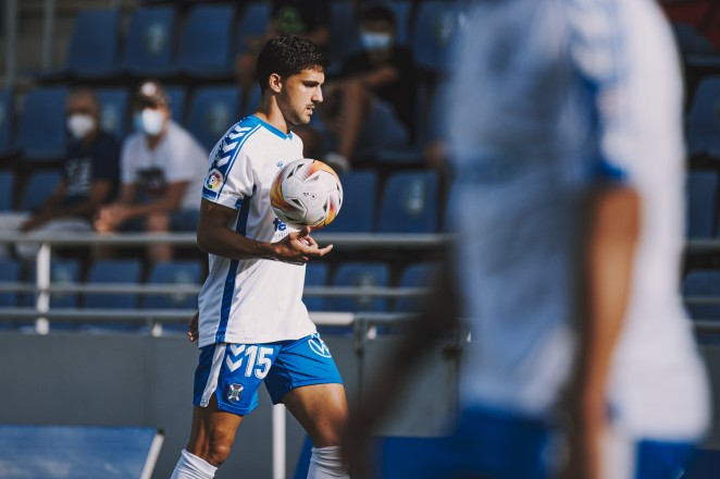 _RadioRO_'s tweet photo. NOTICIA.
Carlos Pomares se convertirá, en los próximos días, en nuevo jugador del Real Oviedo.

📝 Solo faltan detalles.
✈️ La salida de Pierre ha acelerado las negociaciones.

Vía: @elcomerciodigit https://t.co/PJjQbabwrm