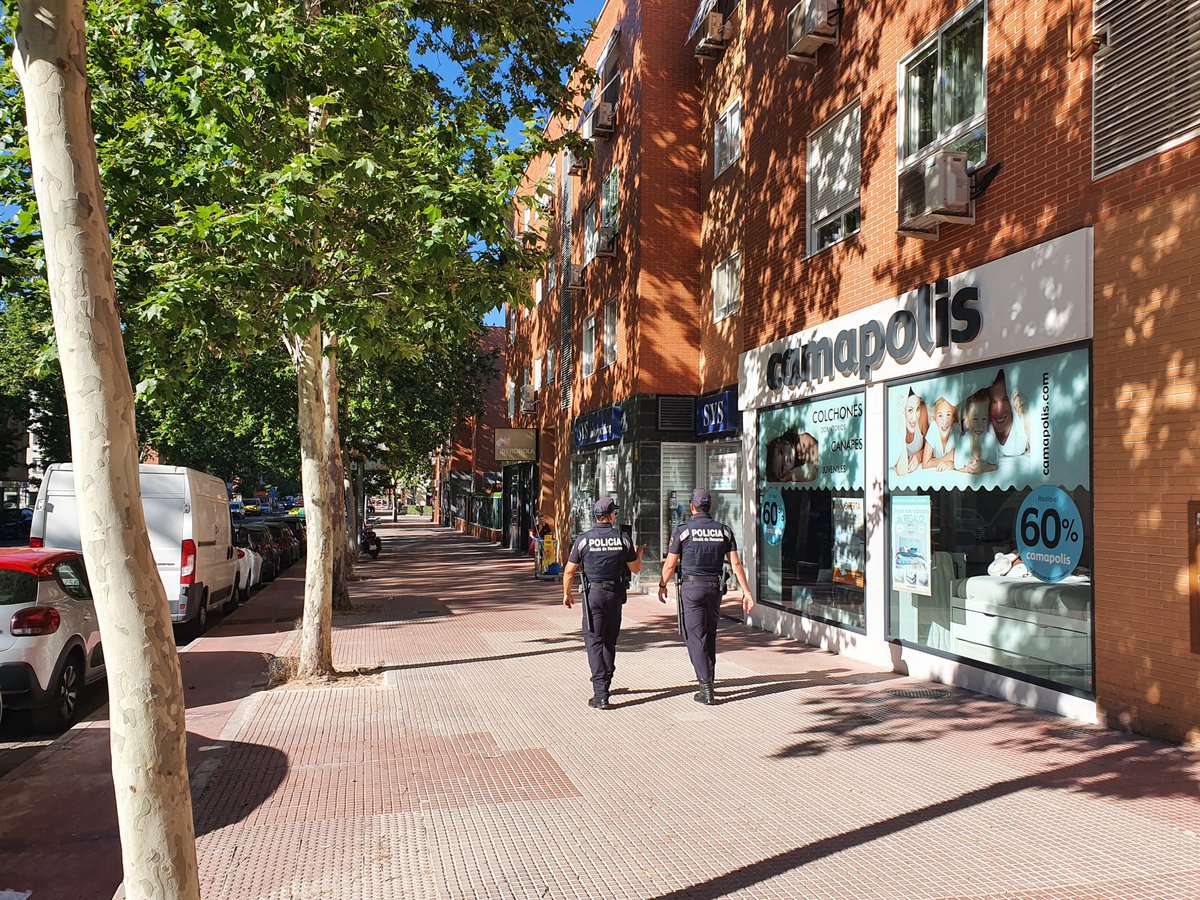 👮🏼‍♀️👮🏻‍♂️ Estamos en las calles de los barrios de #AlcaládeHenares. Trabajamos #CercaDeTi #AlcaláSegura