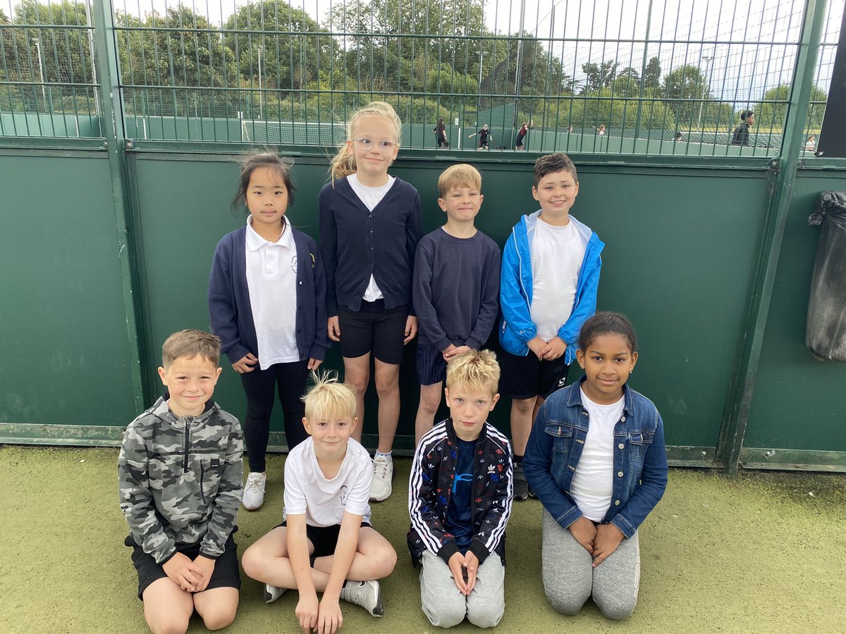 MissMcNamaraSPS's tweet photo. So proud of the tri golf team yesterday who won the partnership finals and will be progressing to the county finals. Good luck on Monday! #winners #proud @SummerswoodPS https://t.co/6VruHVvn1S