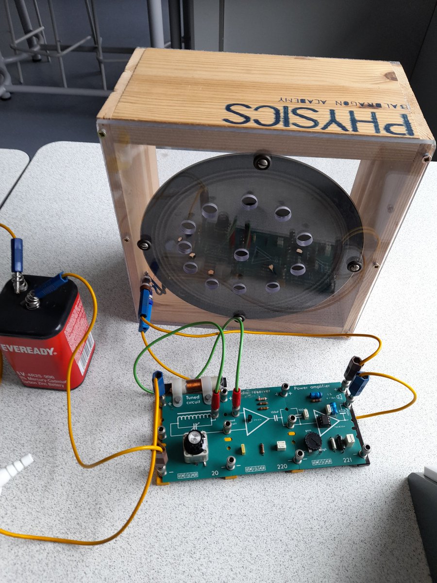 Ahh, the old experiments are the best! (When they work!) Building radios with N5 Physics.