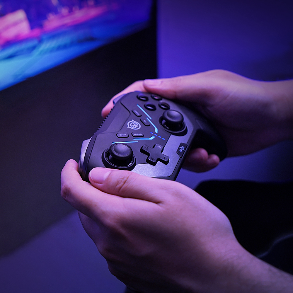 NyxiGaming's tweet photo. 🔥Newly released NYXI Wireless V-shaped LED Pro Controller 🎮
Compatible for multi-platform Play: Switch/ Windows/ Android/ IOS 🖥📱
Presale NOW ➡https://t.co/wsBIjyjmz6
#procontroller #gamer #controllers #nyxi #switchprocontroller #animalcrossing #nyxigaming #switch https://t.co/Qo6cTncclK