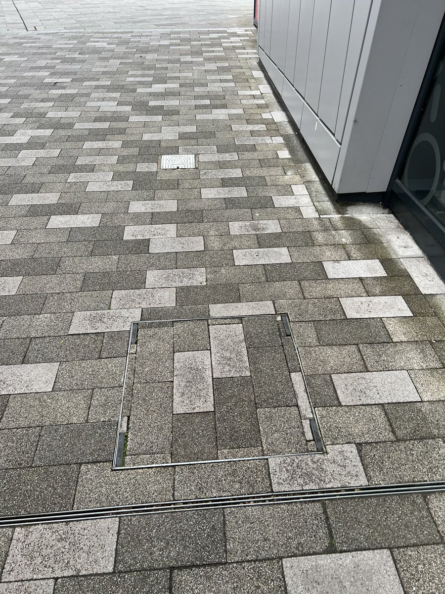 Tom Francis tweet media