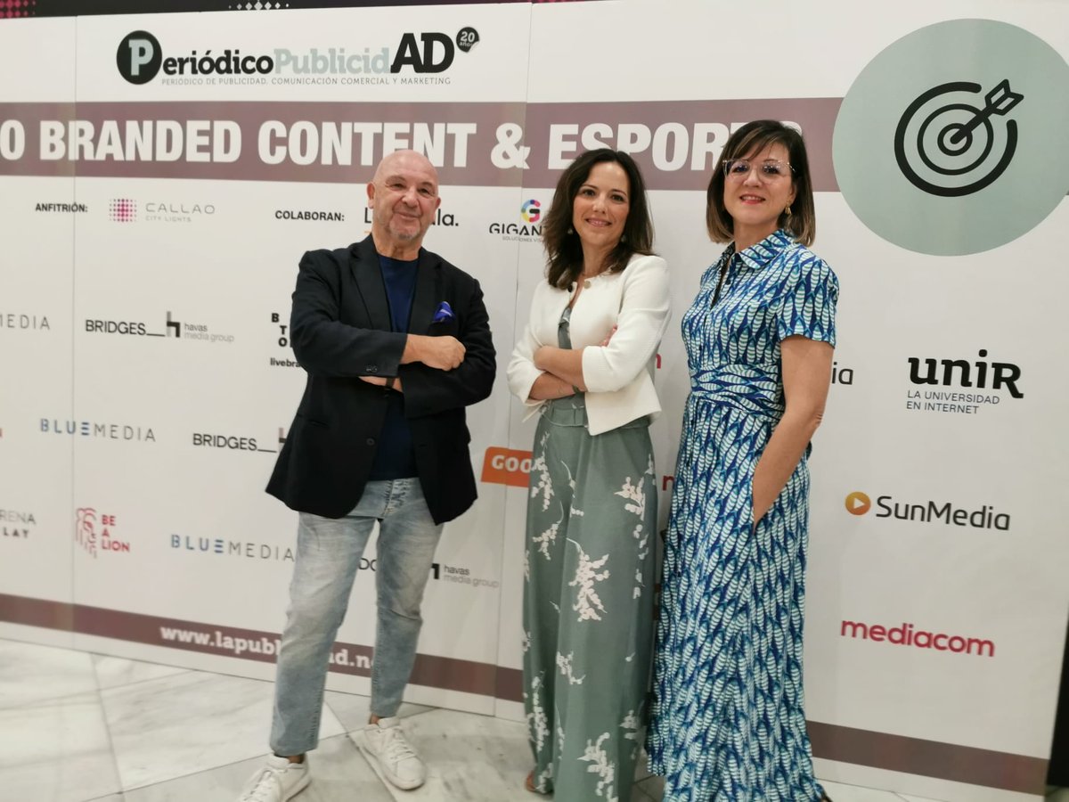 En el #forobrandedcontent con <a href="/PdelaPublicidad/">Periódico PublicidAD</a>. Compartiendo el presente y futuras oportunidades del #brandedcontent con Miguel Angel Corrales, organizador del evento y Raquel Núñez de Pixie Think.