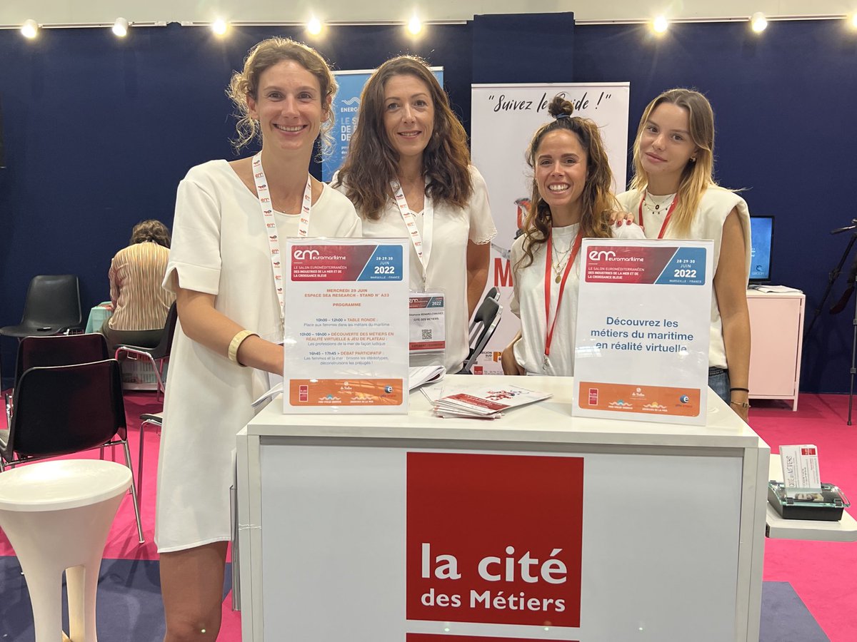 La team Cité des métiers à la manœuvre au salon #euromaritime pour parler aux femmes des métiers liés à la mer avec ⁦<a href="/LaTouline/">La Touline</a>⁩ ⁦<a href="/energiesdelamer/">energiesdelamer.eu</a>⁩