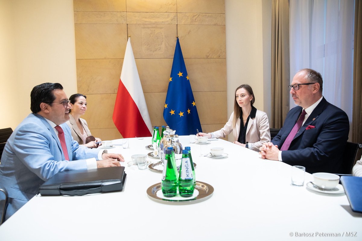 Akademia Dyplomatyczna MSZ 🇵🇱 tweet media