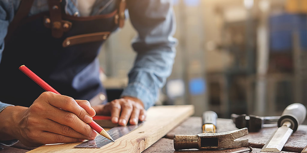 SkillsTraining5's tweet image. Boost your carpentry skills this summer with our Basic Carpentry training course! 

Learn everything from how to use power tools and carry out wood repairs to adjusting doors. Sign up for our 13th July course! #carpentrycourse #woodskills #skillstraining ow.ly/jkKQ50JvYQq
