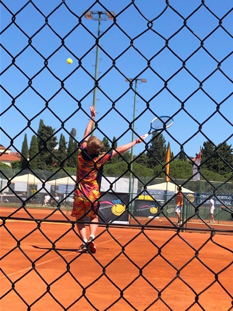 Thomas H (Y8) has spent the last 5 days at his first international tennis tournament after qualifying for a <a href="/TennisEurope/">Tennis Europe</a> event in Slovenia. Competing against players on his favourite surface, red clay in 30 degrees heat, he achieved a winning match! Well done Thomas🎾 #Wimbledon