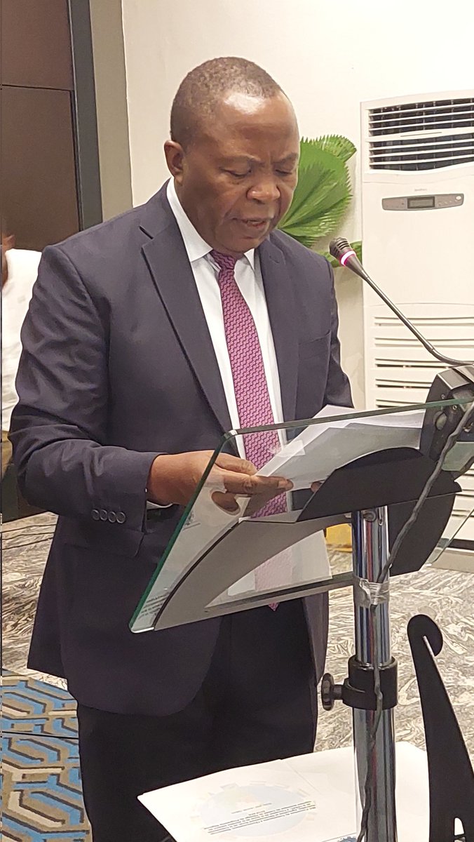 ecofac6's tweet photo. Dans son allocution inaugurale du segment technique COPIL #Ecofac6, SE M.Honoré Tabuna, Commissaire environnement @CEEAC_ECCAS salue la constance européenne dans la protection de l'environnement et la biodiversité en Afrique Centrale https://t.co/wvvwPQWBYO
