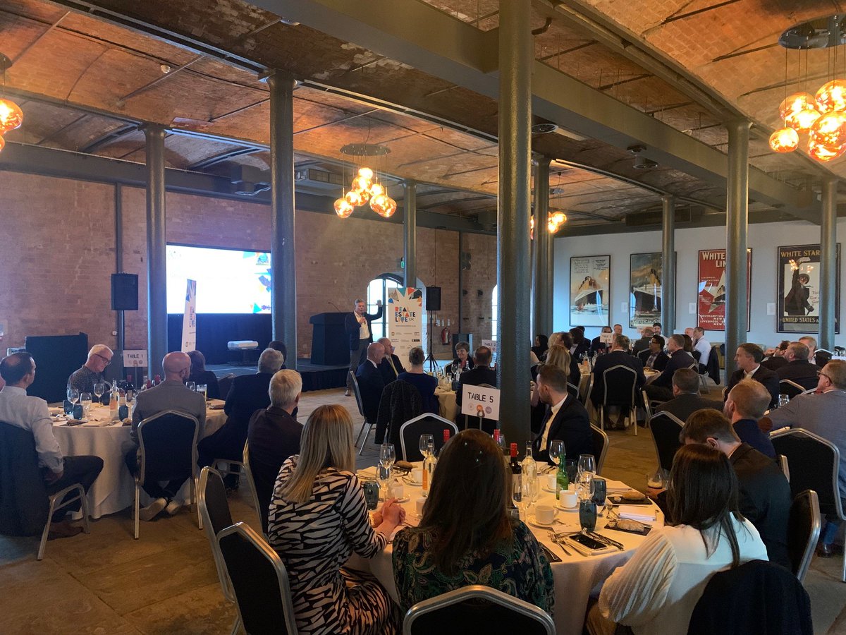 investliverpool's tweet photo. #REALESTATELIVE IN #LIVERPOOL NOW UNDERWAY!
Our @RELiveUK & #PlaceLiverpool Investor Visit got off to a brilliant start last night, with our welcome dinner, leading into todays LCR conference.
Register for the live webinars from 9.45 - 11.45 today > https://t.co/XNJ60LMIdY https://t.co/WlqmV5GGHe