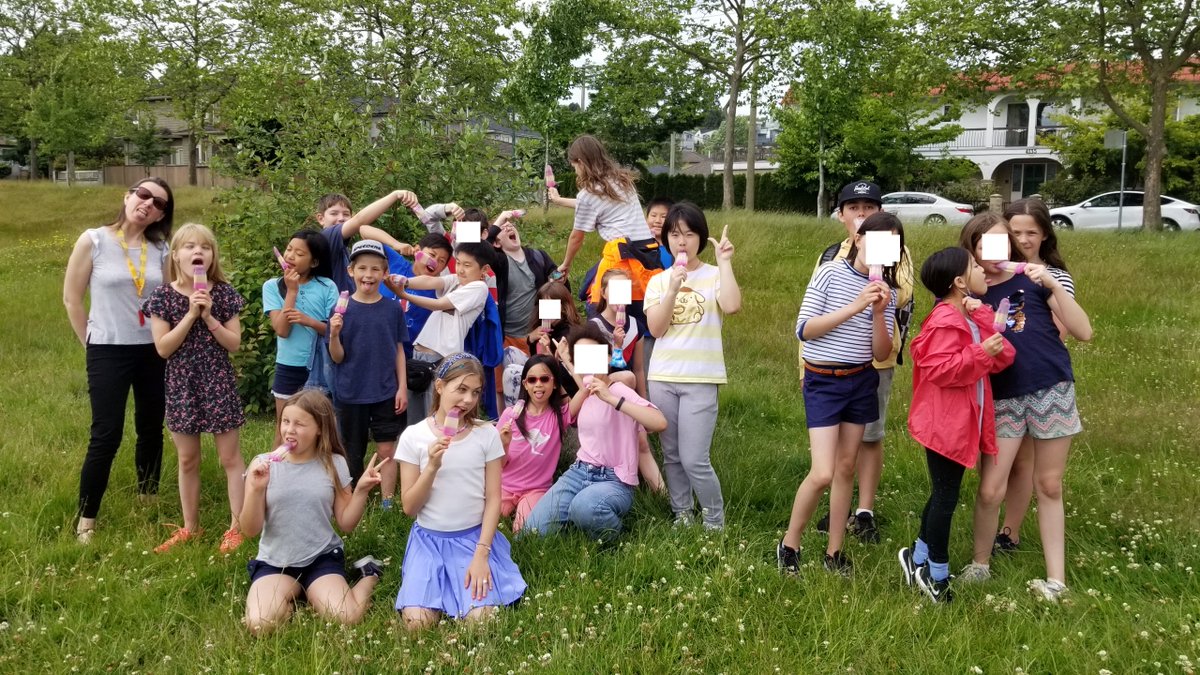 Today was fun! Popsicles and a movie 👍
Tomorrow is the last day of school for this fun bunch of kids!
Happy summer everyone 😎 <a href="/Trafnews/">Trafalgar Elementary</a> <a href="/VSB39/">Vancouver School Board</a>