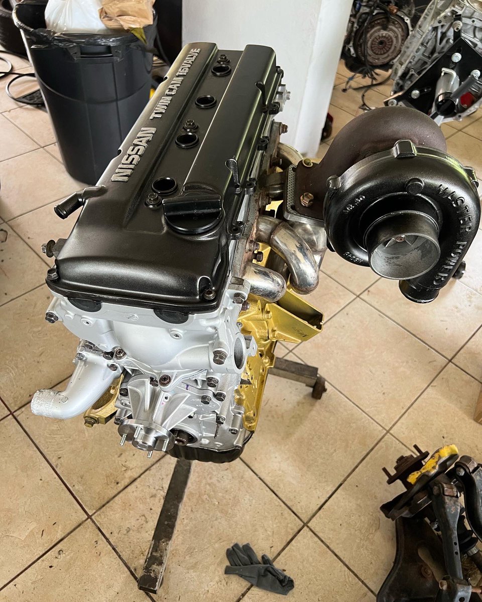 SwappedPr's tweet photo. Pa que nos vallan conociendo estos son algunos delos caros y proyectos del corillo. Cuál les interesa más el #s13, la #civicfk8, Corolla #ke72 o el motor #ka24det déjenme saber y le damos más info del mas que les interese 🫶🏽🫶🏽 https://t.co/6Hq9RpShdI
