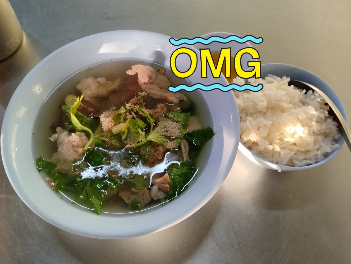 peaceploy's tweet image. กินอาหารเช้า ต้มเลือดหมู.
นานมากแล้วที่ไม่ได้ ออกมานั่งกินอาหาร ตามร้าน.