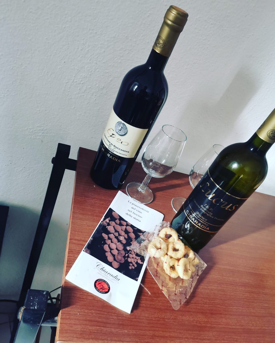 gius_chiaradia's tweet photo. “Questo è il segreto dell'ospitare. Far sentire i tuoi ospiti benvenuti e a casa propria. Se lo fai onestamente, il resto prende cura di se stesso.”
BARBARA HALL

A Breve nuovi progetti prenderanno corpo.... #Epeo #lucus2021 andiamo avanti senza paura https://t.co/XxJfhaRvSh