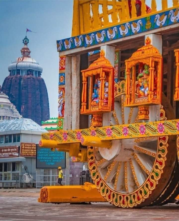 सज धज कर तैयार हो रहा है मेरे प्रभु का रथ
#जयश्रीजगन्नाथ 🚩
#2days_to_Go