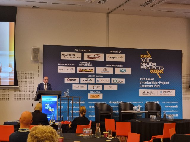 Prof. Ravi Ratharan from <a href="/IRT_Monash/">Monash IRT</a> <a href="/MonashUni/">Monash University</a>  is delivering a presentation on the innovative technology which is used to improve benchmark railway operations. 
#Railways #AUS #tech #VICMP2022