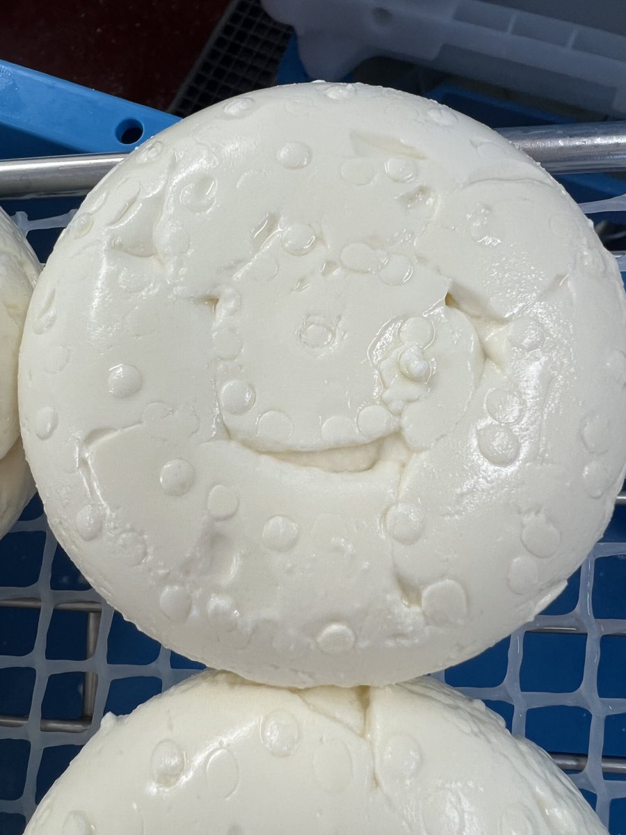 Unmoulding happy cheese this morning 🙂