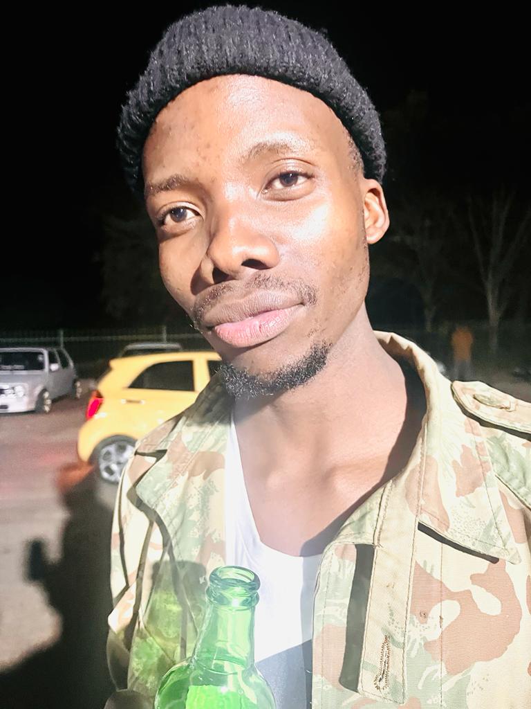 Thabang63243263 tweet picture