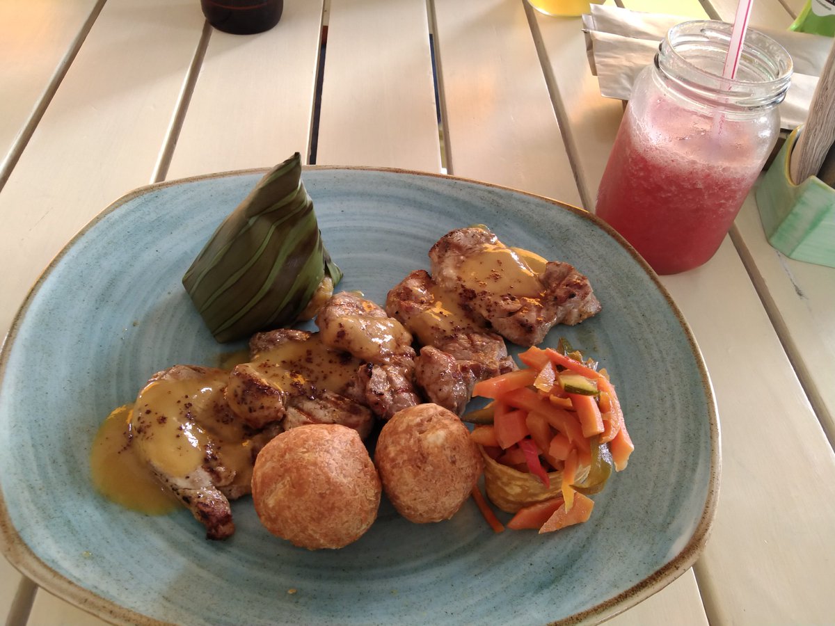 ljohanalopezz's tweet photo. Antioquia es mágica 😍 y está llena de mujeres emprendedoras con la capacidad de hacer cosas maravillosas. El fin de semana estuve en Venecia y conocí el café y el restaurante la Graciela, las propietarias son dos mujeres fuertes y amables y tienen el mejor café del Municipio ☕ https://t.co/BVZviUgOOX