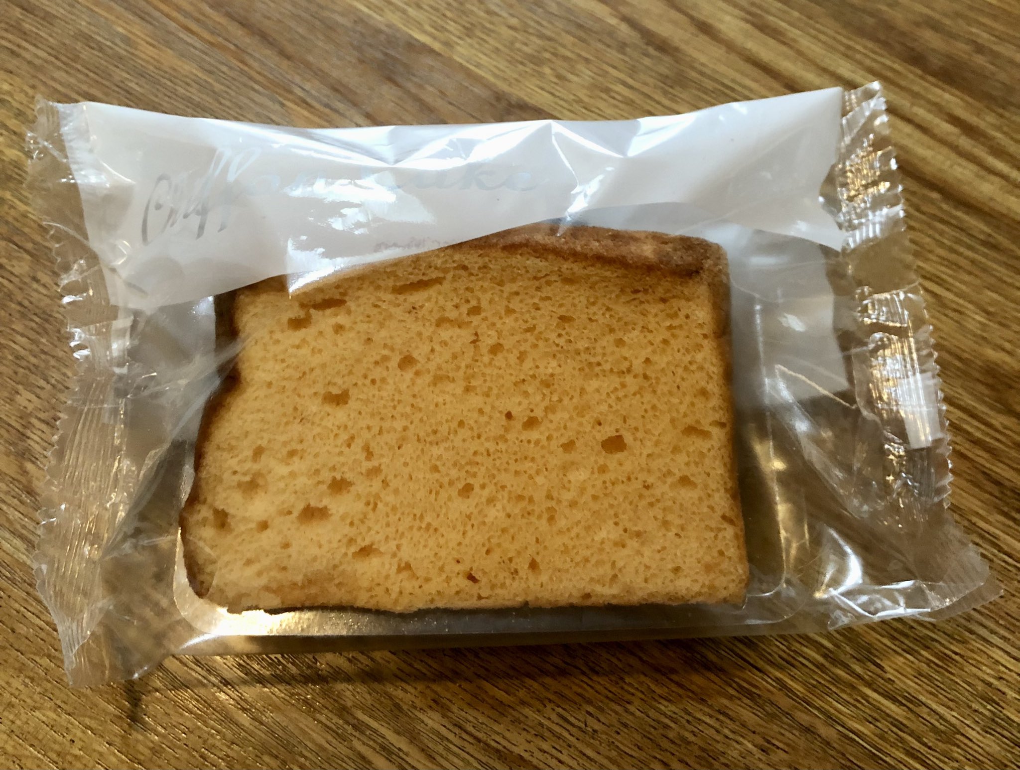 くれあ 今朝のパンは ドンク お気に入りのパン ド ママンと シフォンケーキ メロン ふわっふわで美味しかったなぁ W T Co Qwlhn5hnlb Twitter