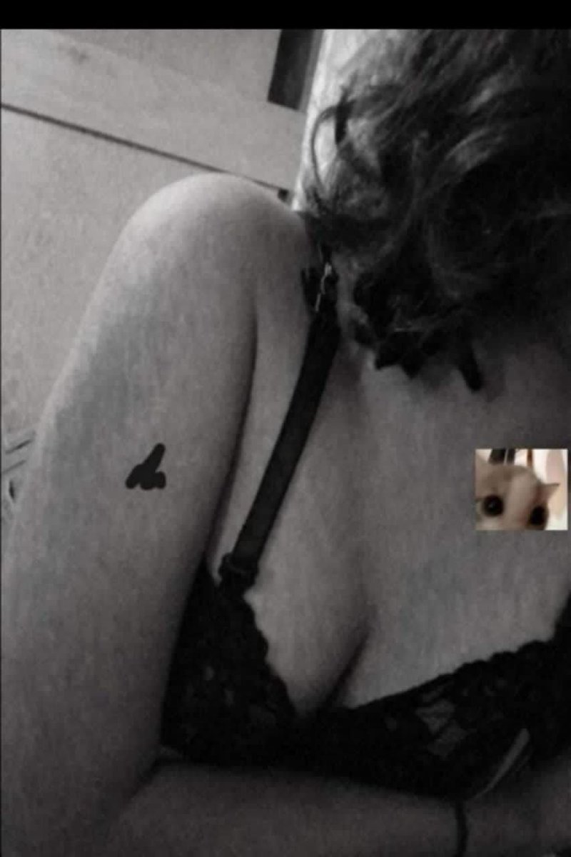 ChecoP789's tweet photo. Quieren ver más de esta hermosa mujer valla. A @paloece183 y vallan . Todo exclusivo 
Video caseros a👉🏼 @ChecoP789
Niñas malas a 👉🏼 @santiagoOli78
Niñas y milf en el baño 👉🏼 @KeniaAli5 
Niñas con disfraz a @NicoleDeSousaV 

Sigan y sin miedo a nada 😏😏 https://t.co/OX7qF6YXhW
